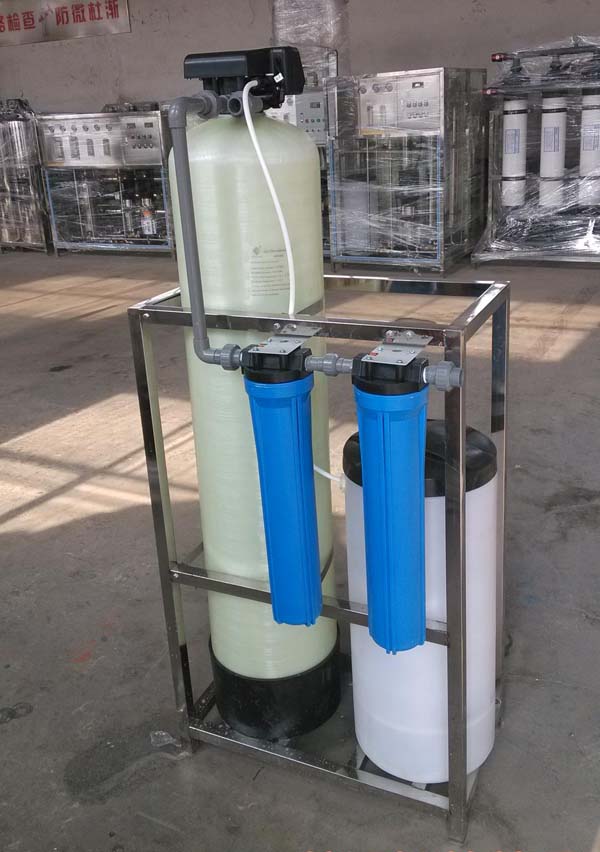 2噸軟化水設(shè)備+雙級精密過濾器